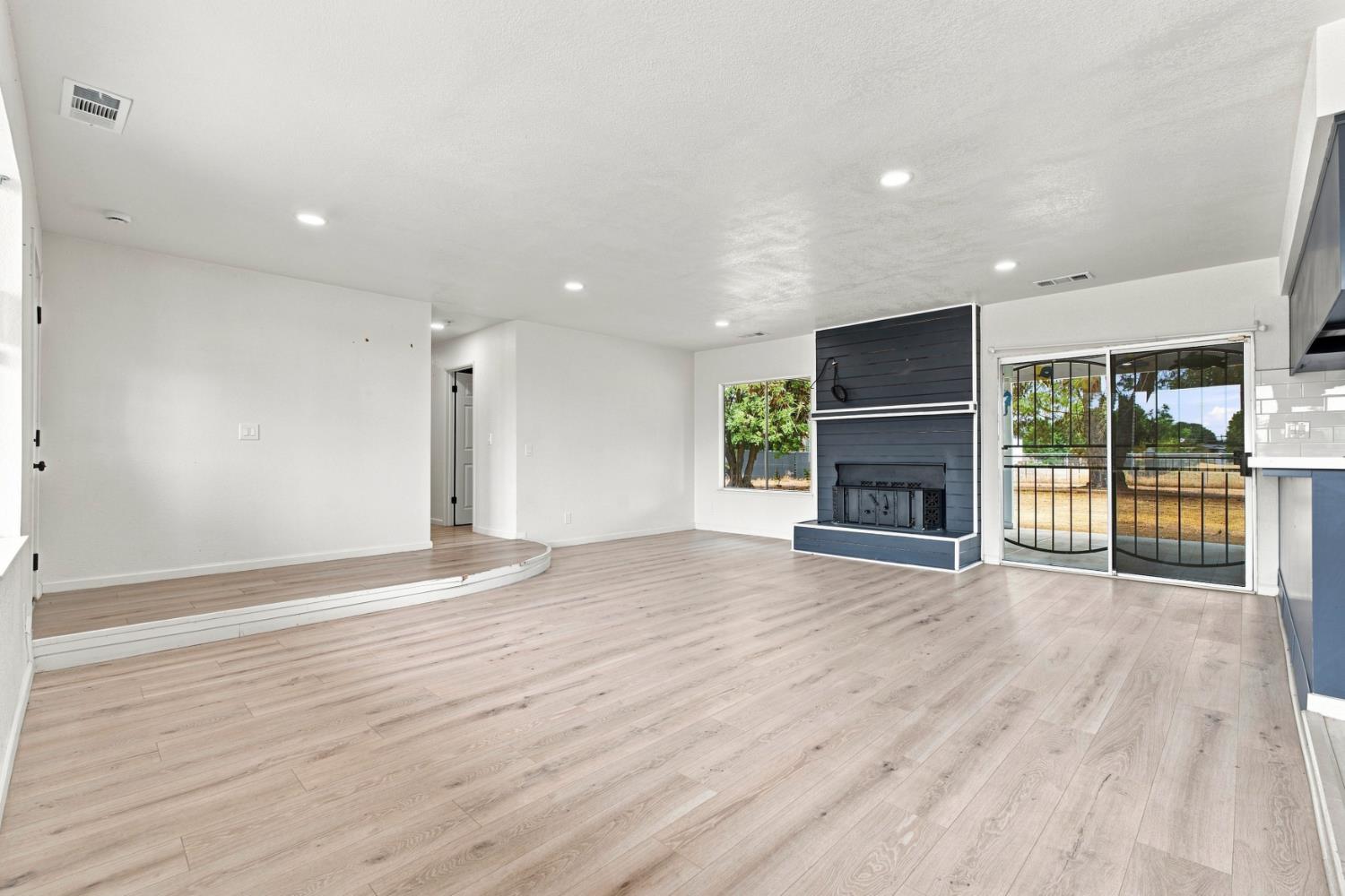 36080 Montrose Pl, Madera, CA 93636