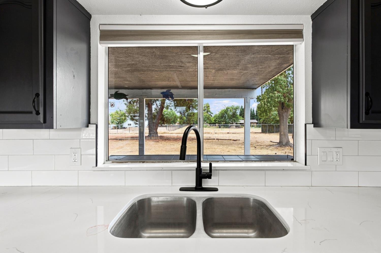 36080 Montrose Pl, Madera, CA 93636