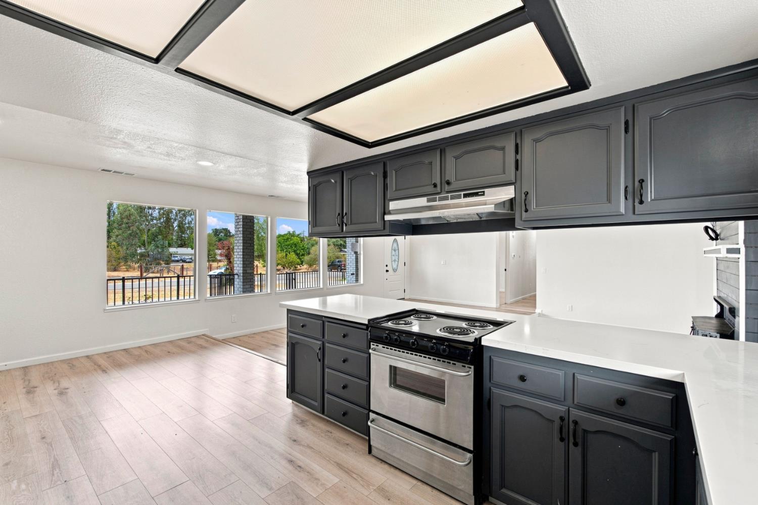36080 Montrose Pl, Madera, CA 93636