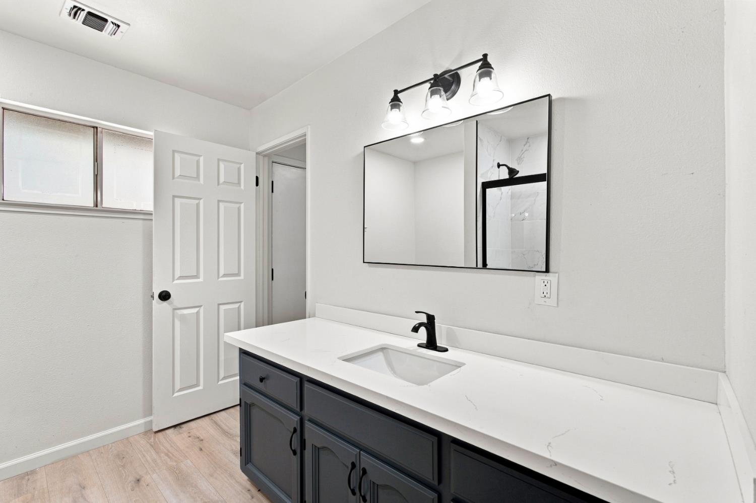 36080 Montrose Pl, Madera, CA 93636