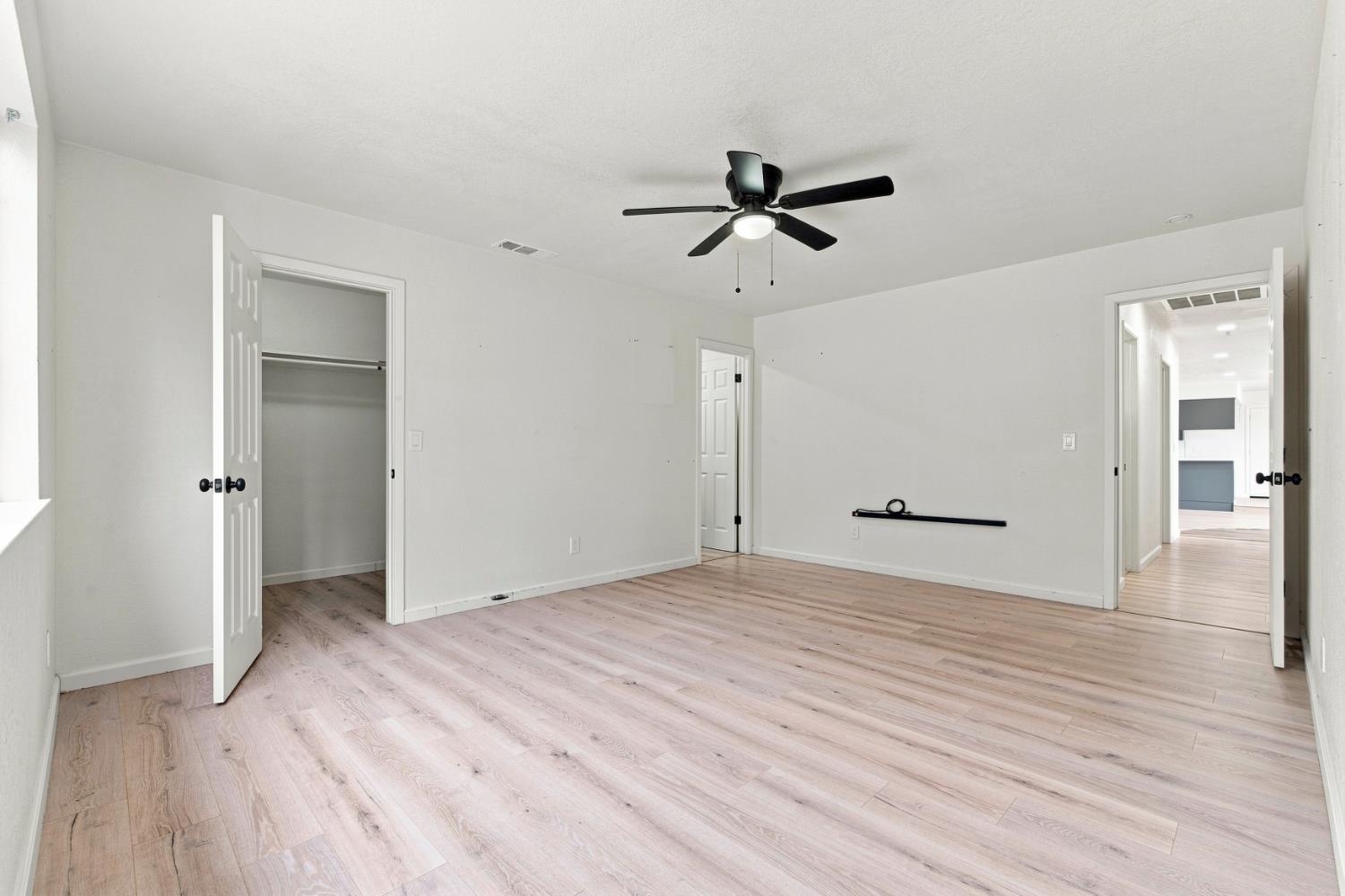 36080 Montrose Pl, Madera, CA 93636