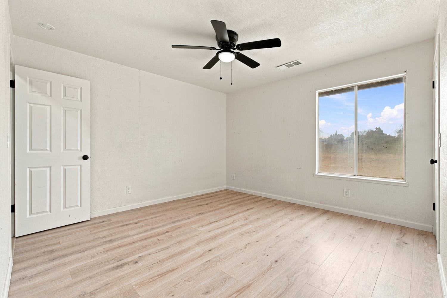 36080 Montrose Pl, Madera, CA 93636