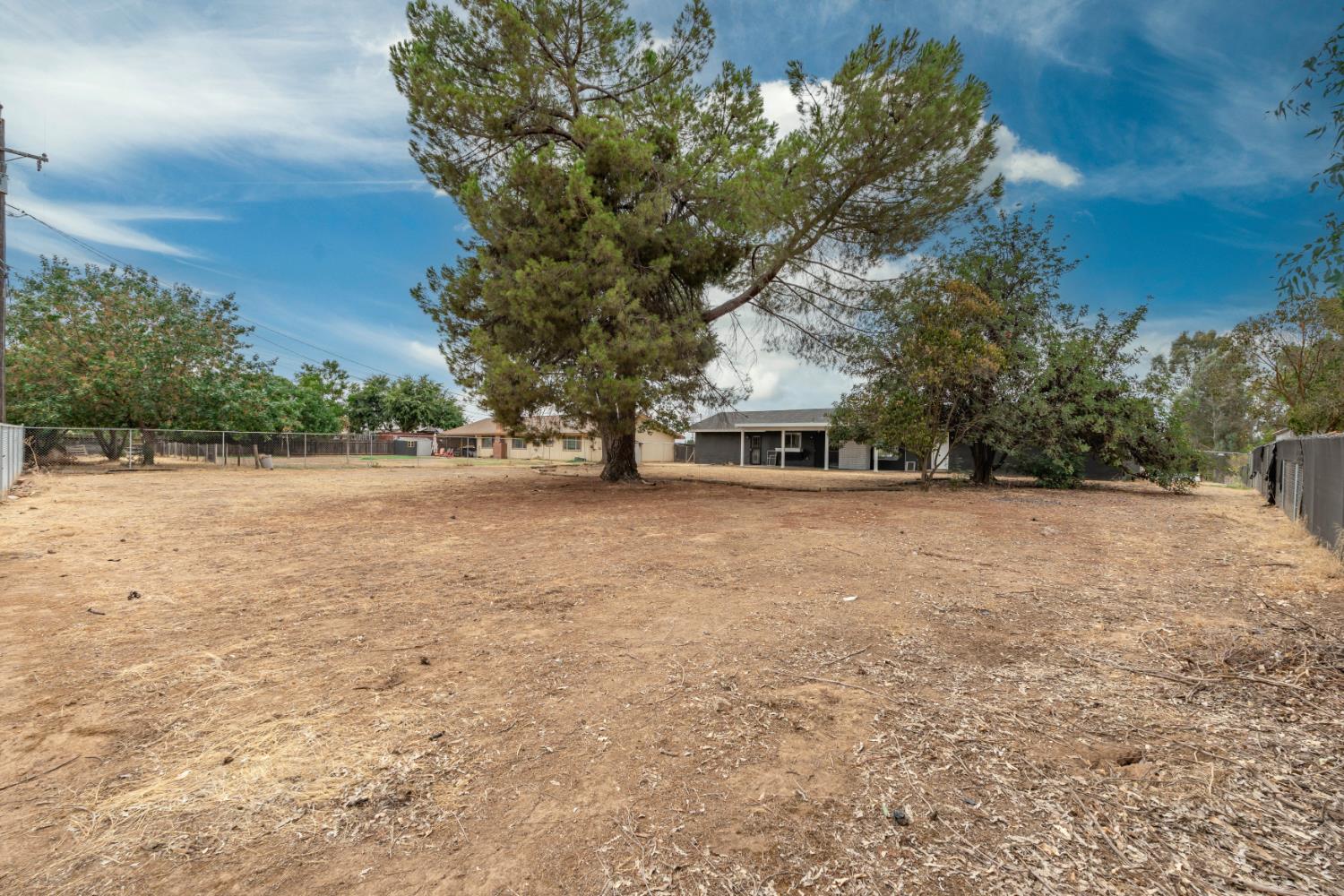 36080 Montrose Pl, Madera, CA 93636