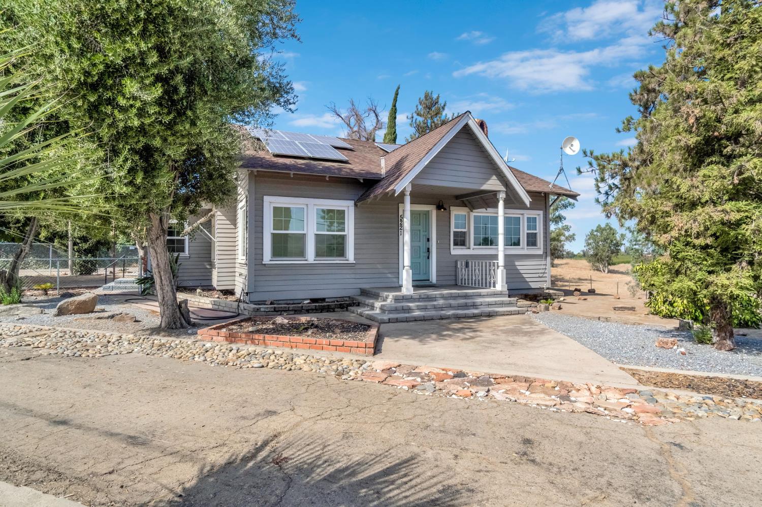 5221 S Reed Ave, Reedley, CA 93654