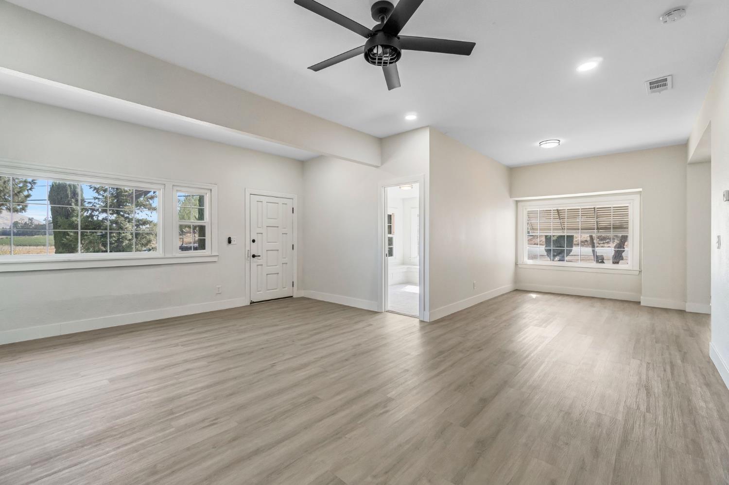 5221 S Reed Ave, Reedley, CA 93654