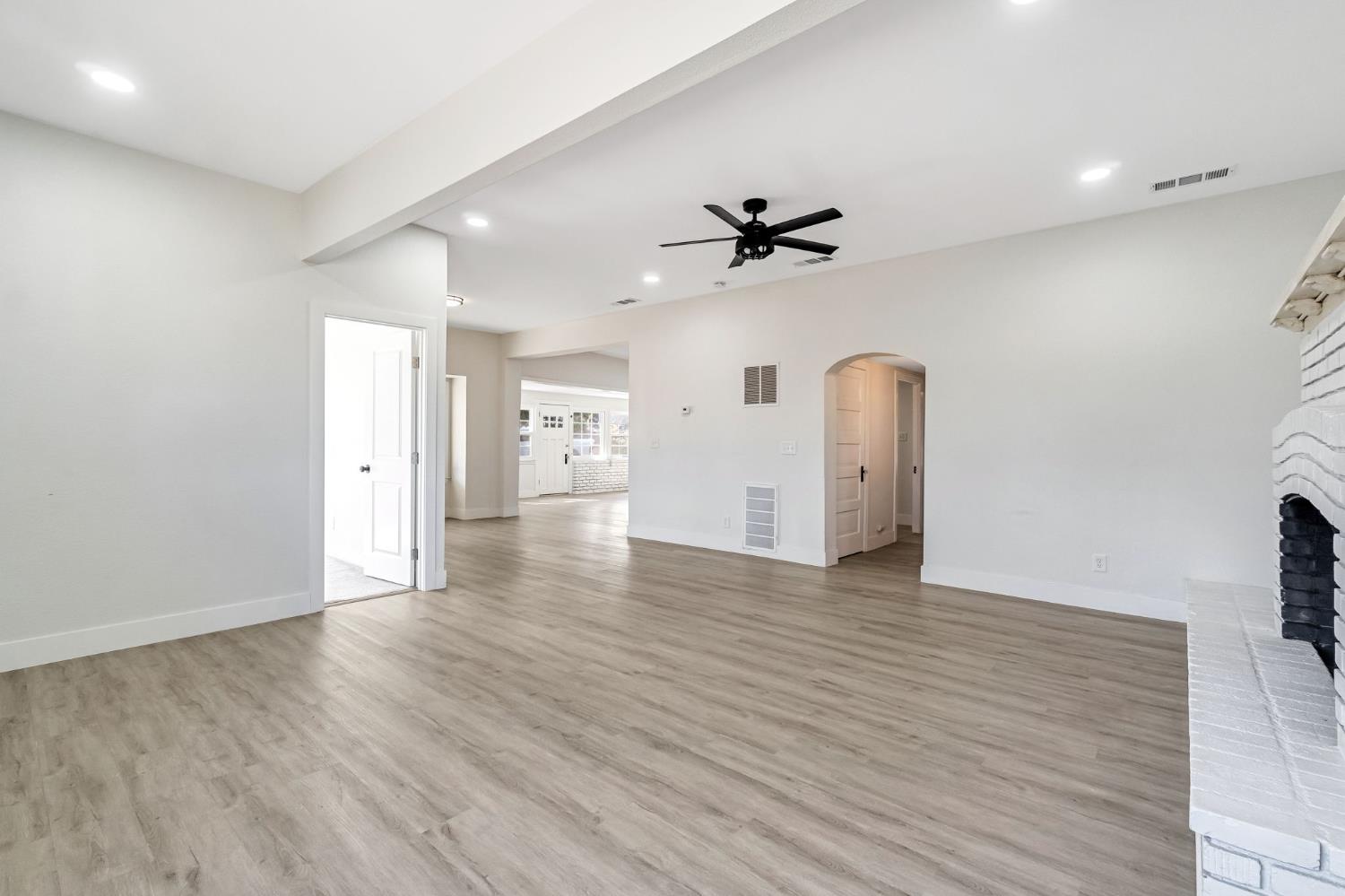 5221 S Reed Ave, Reedley, CA 93654