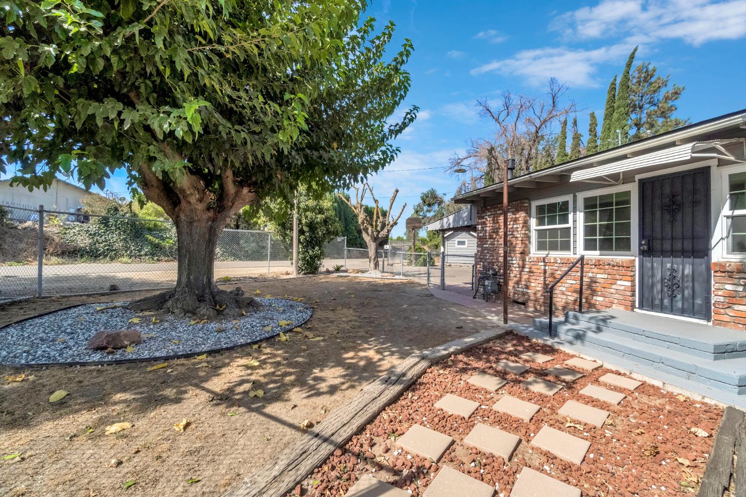5221 S Reed Ave, Reedley, CA 93654