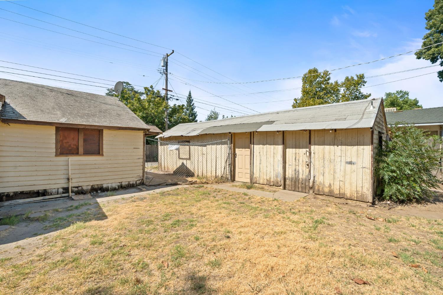242 W 28th St, Merced, CA 95340