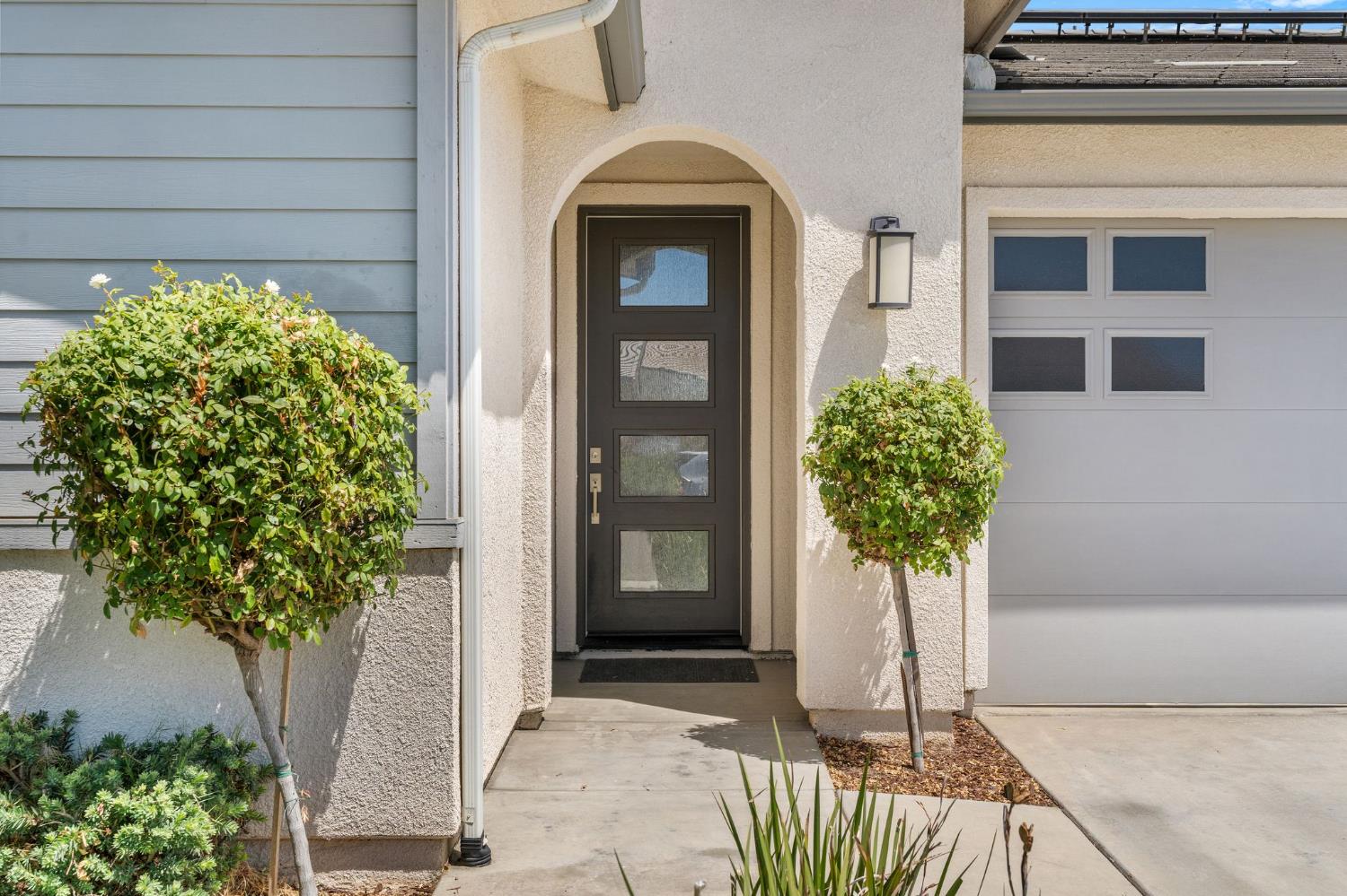 989 Spring St W, Madera, CA 93636