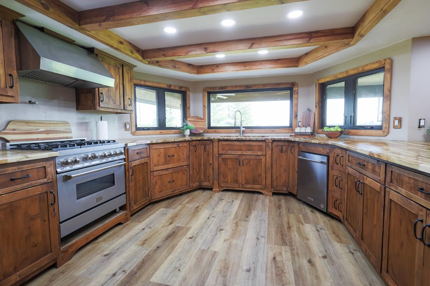 12612 Avenue 392, Cutler, CA 93615