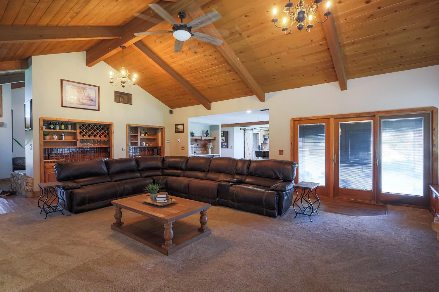 12612 Avenue 392, Cutler, CA 93615
