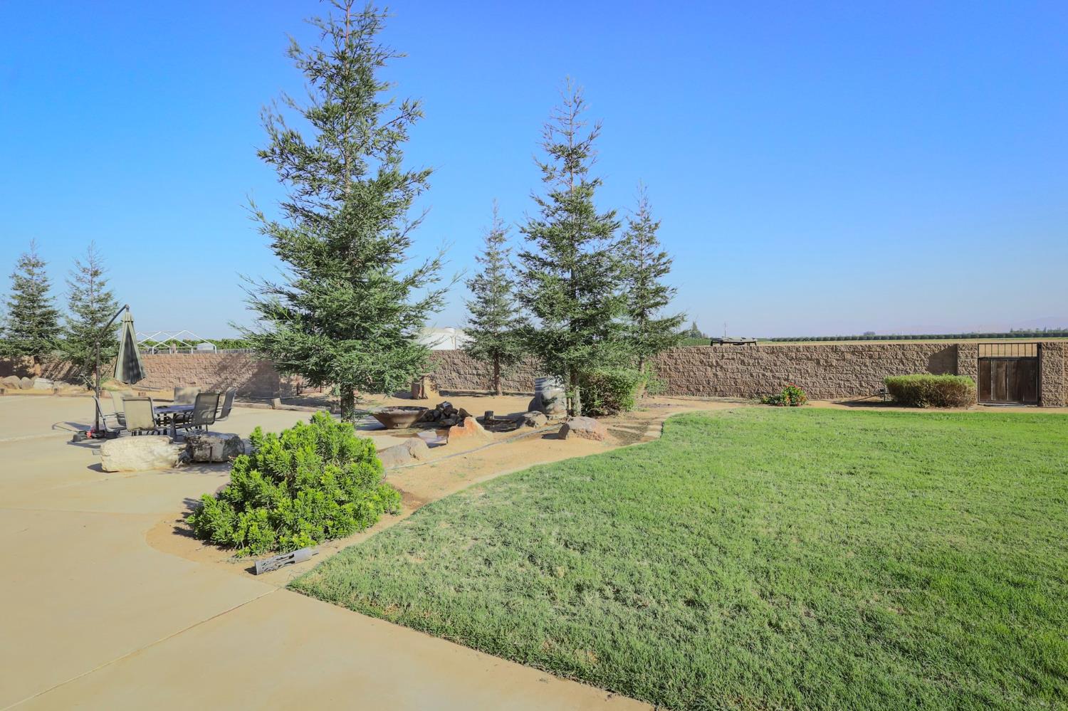 12612 Avenue 392, Cutler, CA 93615