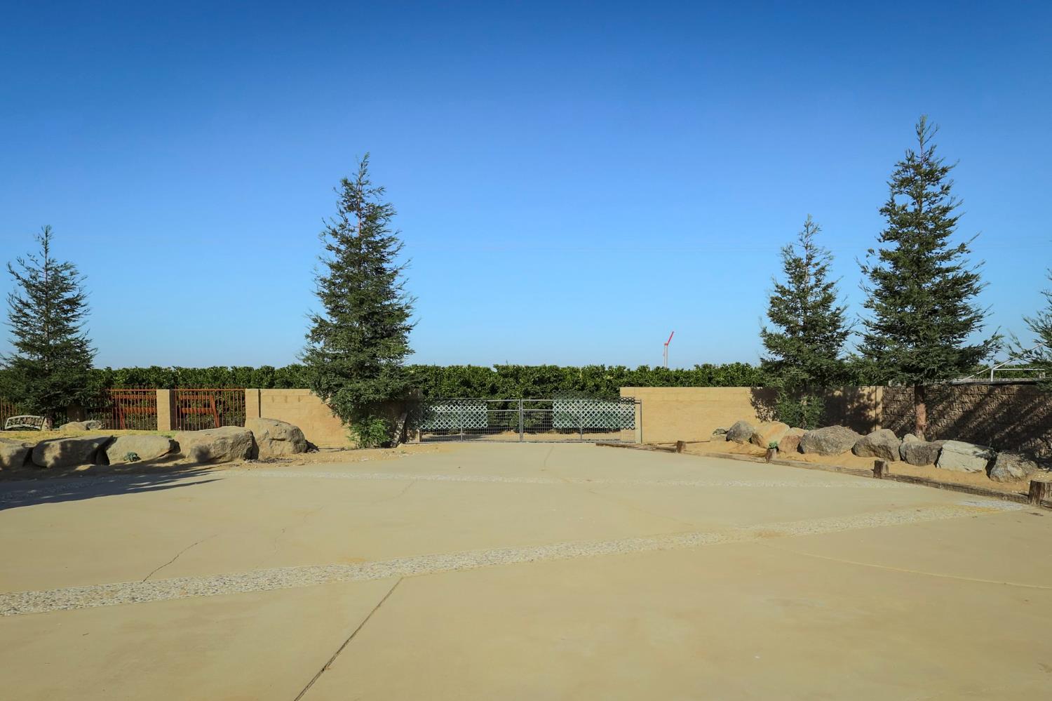 12612 Avenue 392, Cutler, CA 93615
