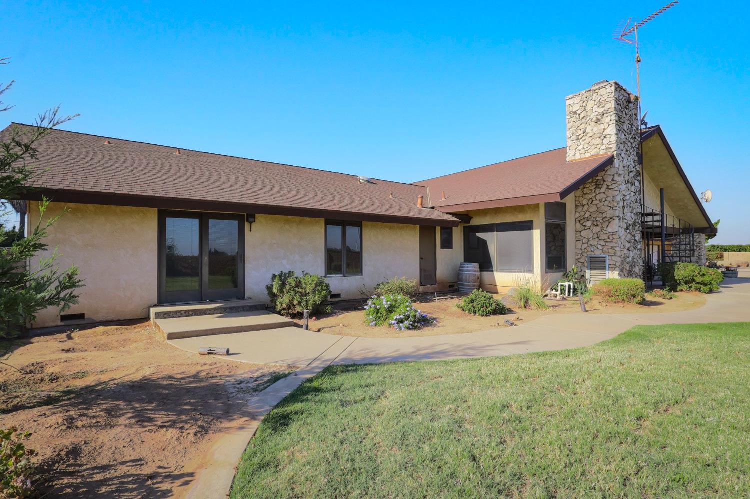 12612 Avenue 392, Cutler, CA 93615