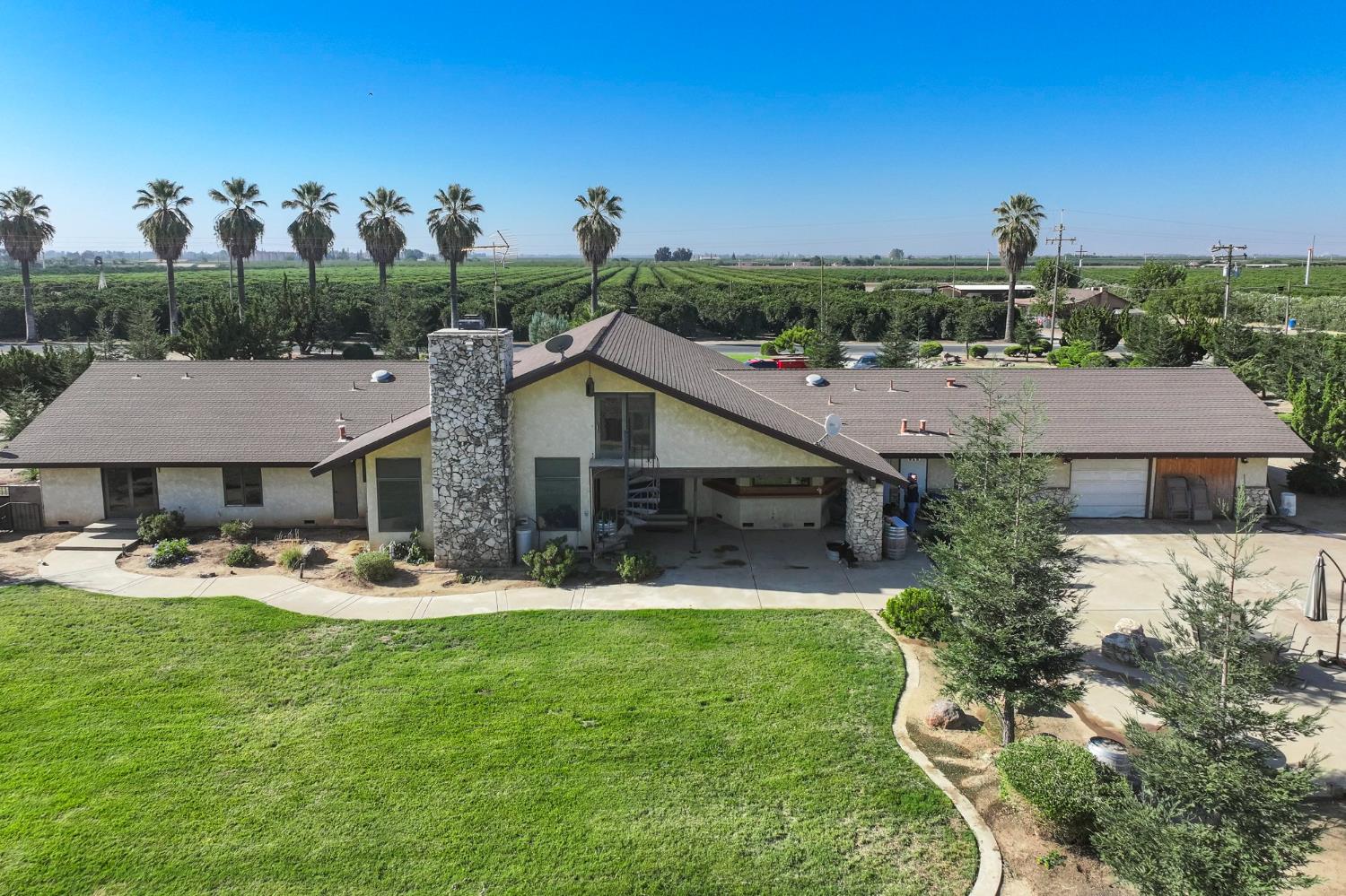 12612 Avenue 392, Cutler, CA 93615