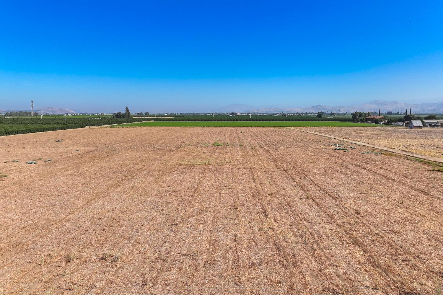 12612 Avenue 392, Cutler, CA 93615