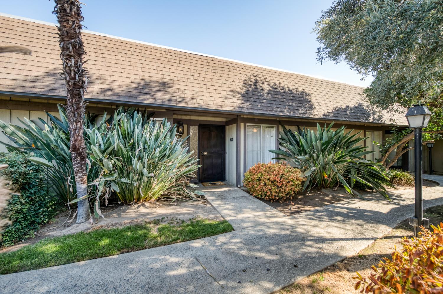 1125 S Clovis Ave #104, Fresno, CA 93727