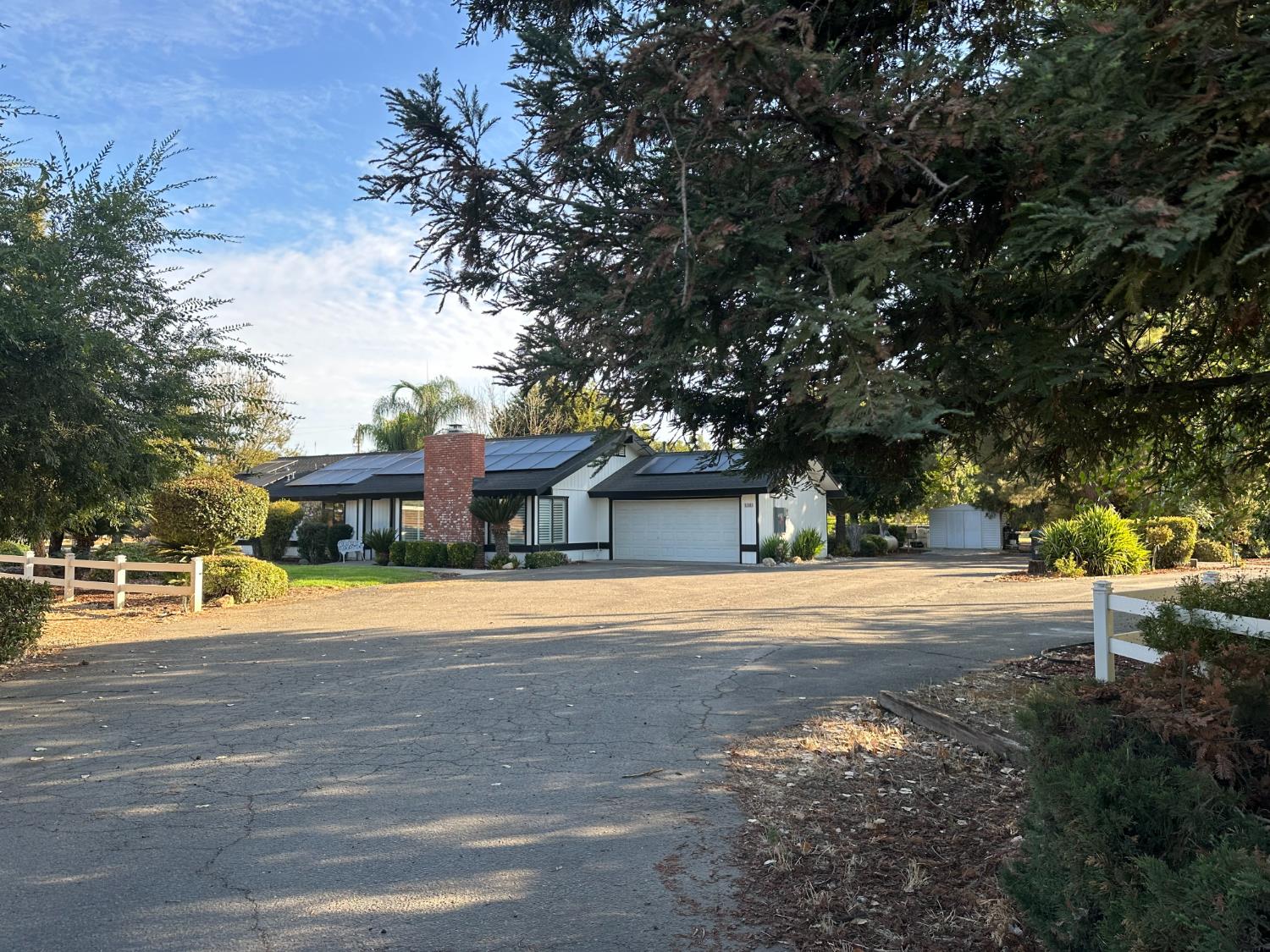 3496 N Academy Ave, Sanger, CA 93657
