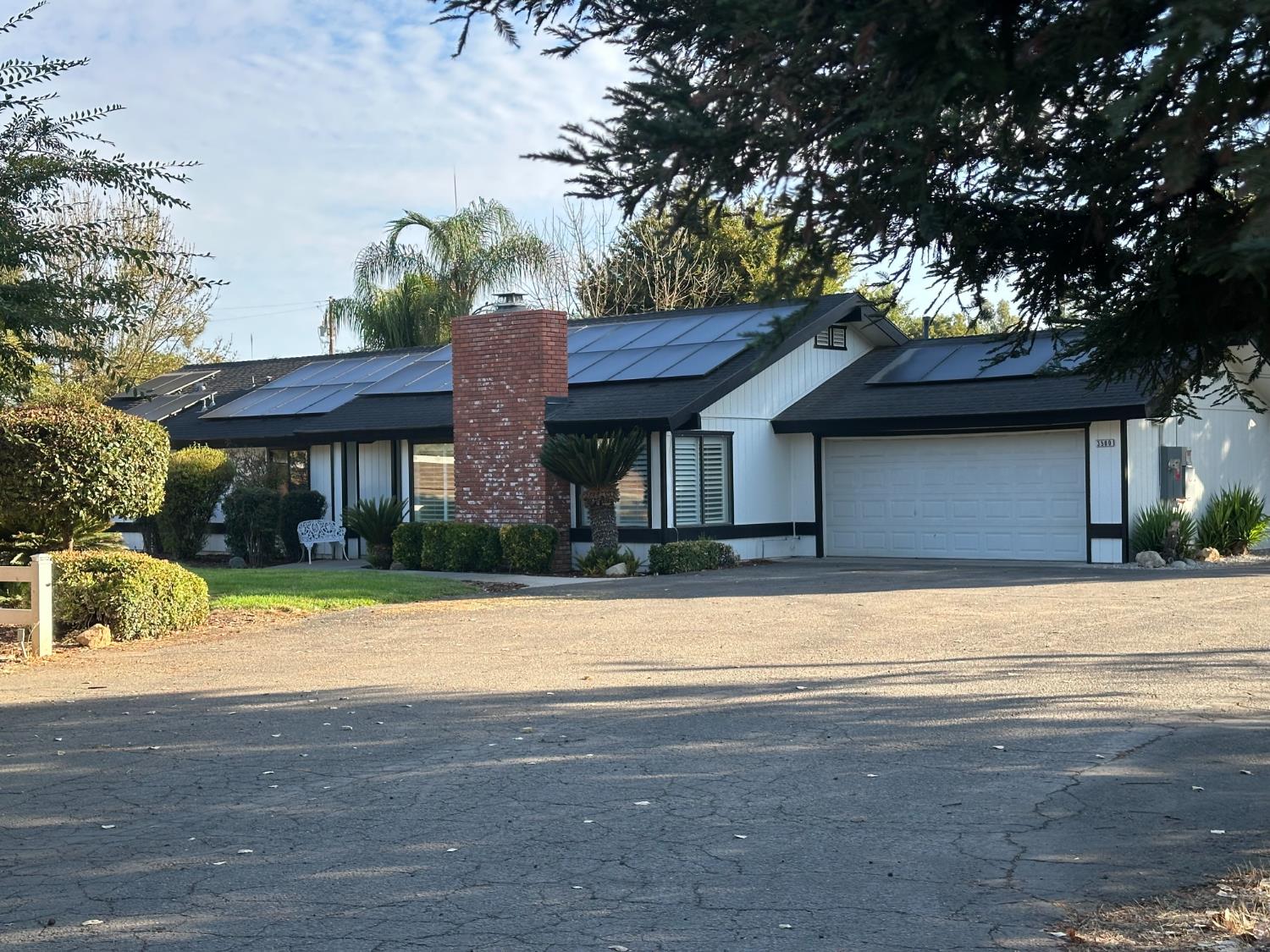 3496 N Academy Ave, Sanger, CA 93657