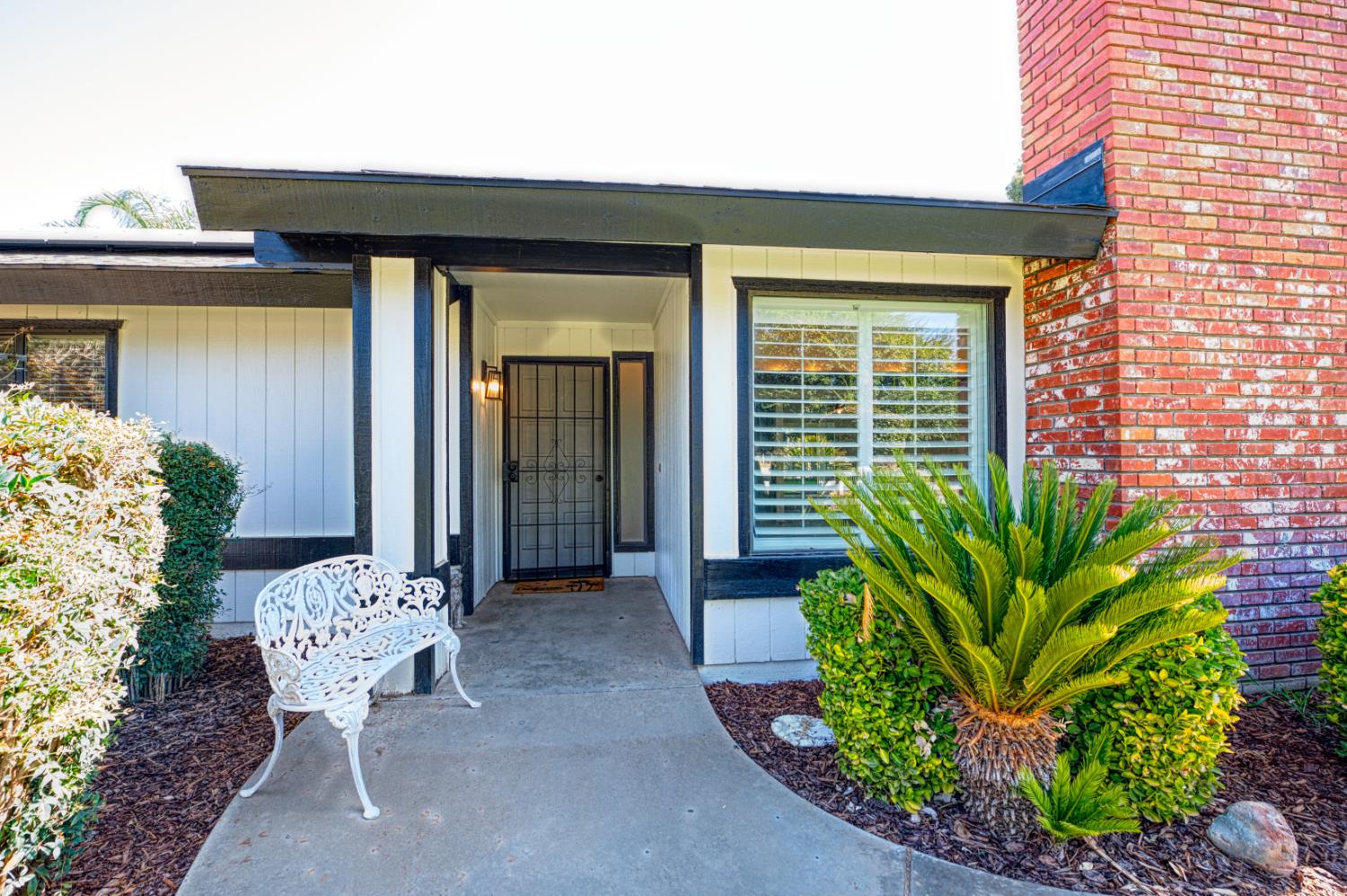 3496 N Academy Ave, Sanger, CA 93657