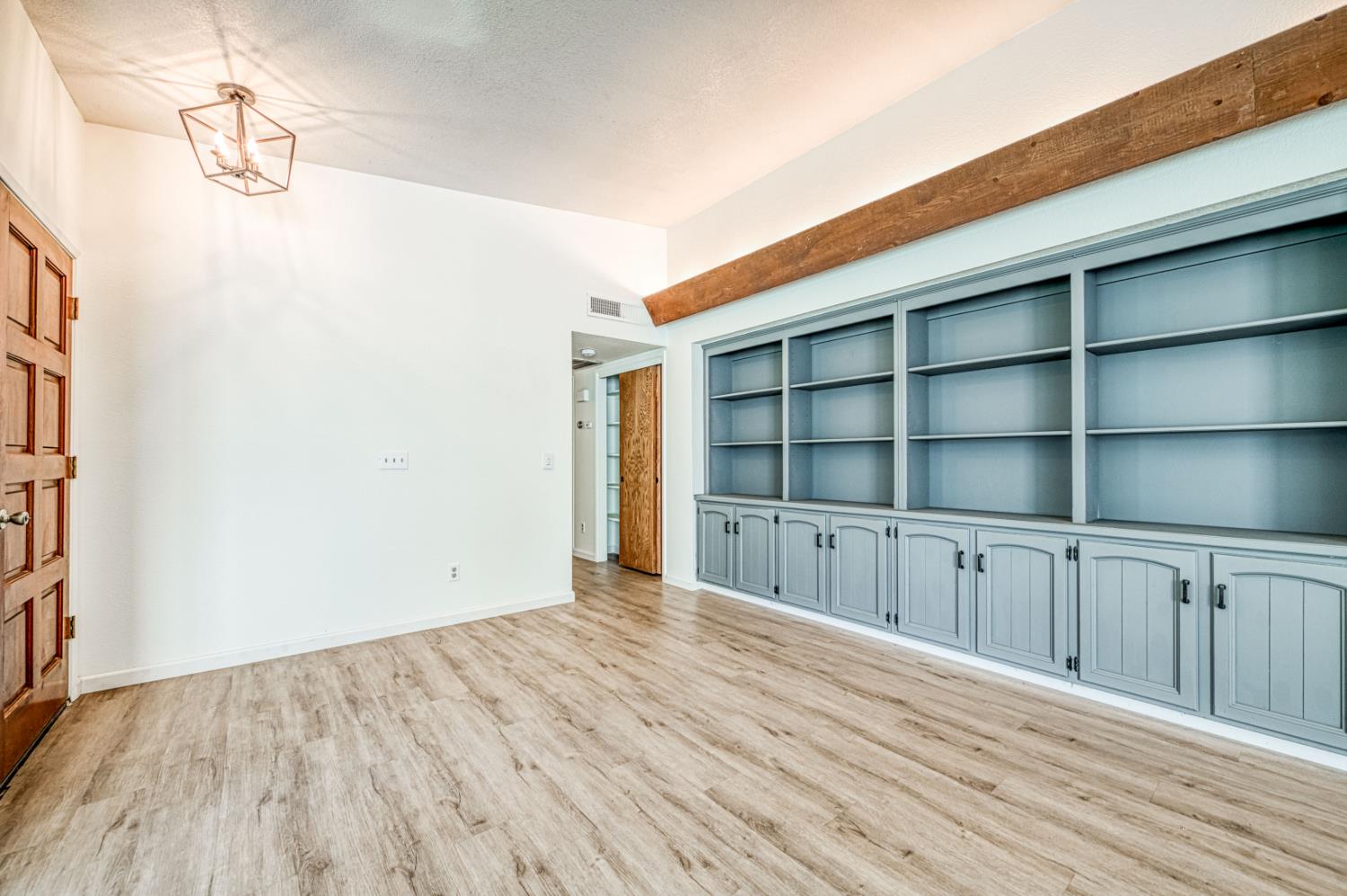 3496 N Academy Ave, Sanger, CA 93657