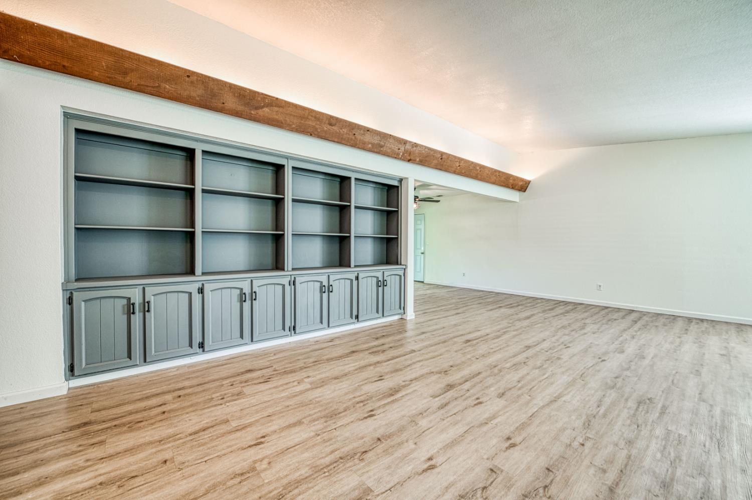 3496 N Academy Ave, Sanger, CA 93657