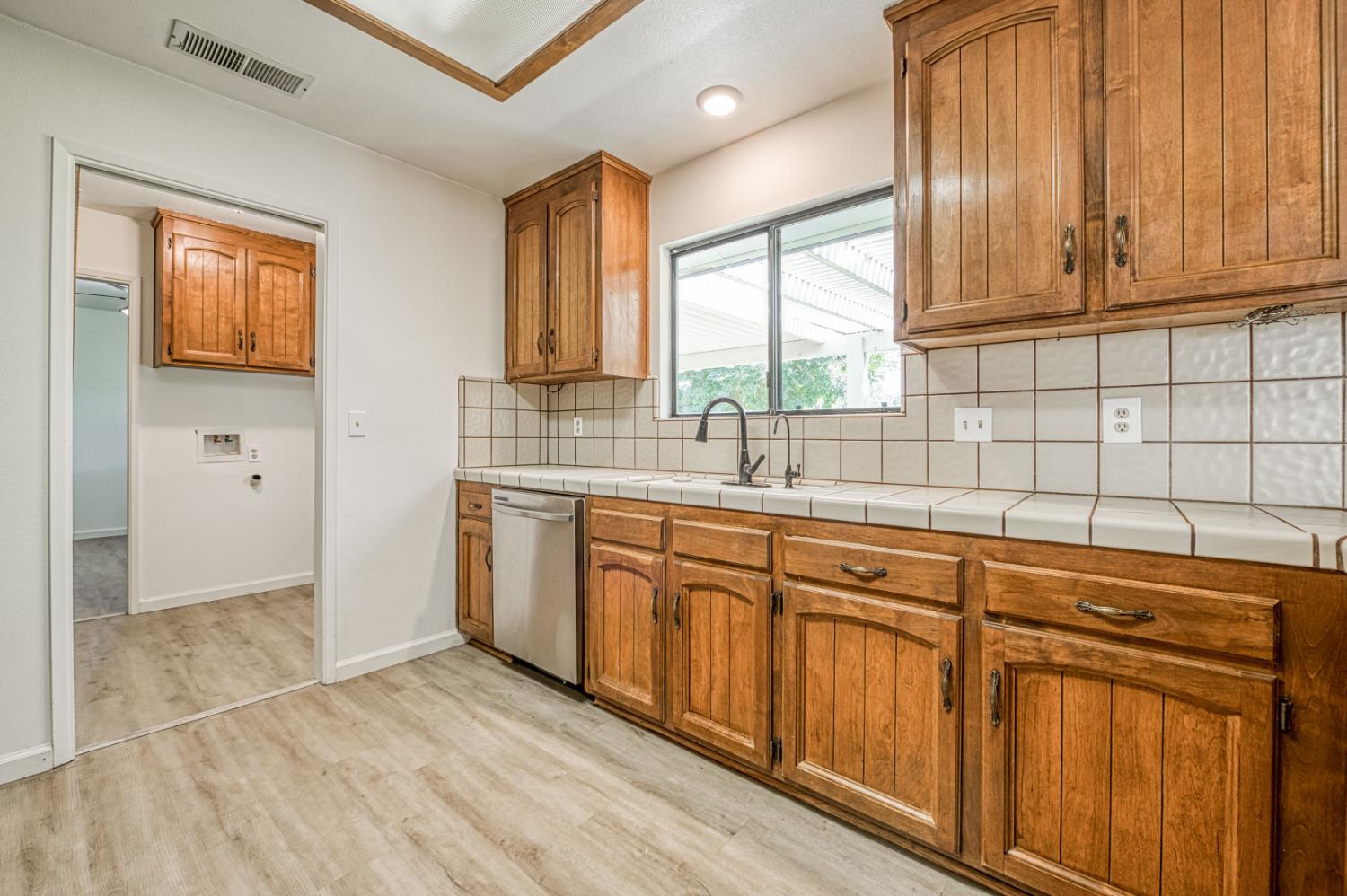 3496 N Academy Ave, Sanger, CA 93657
