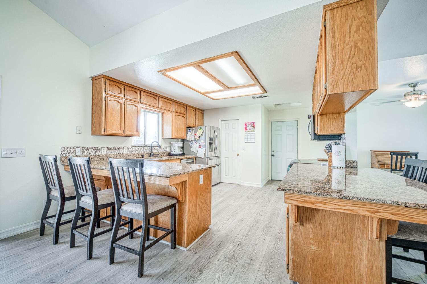 3496 N Academy Ave, Sanger, CA 93657