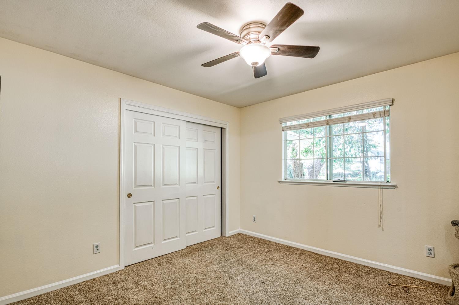 3496 N Academy Ave, Sanger, CA 93657