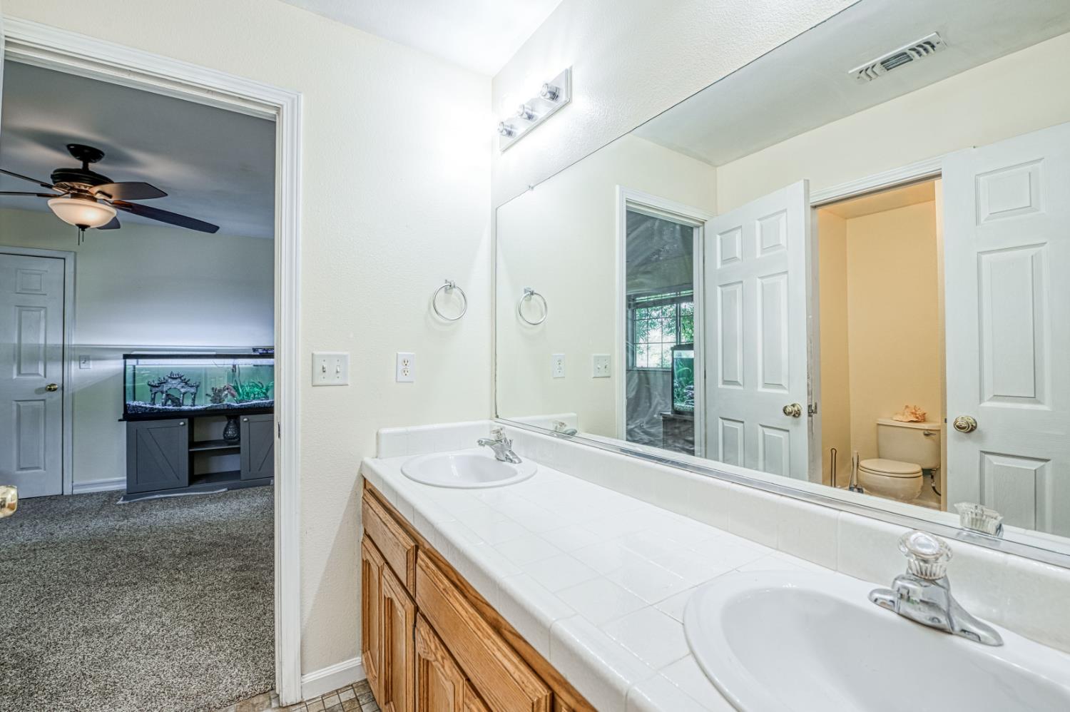 3496 N Academy Ave, Sanger, CA 93657
