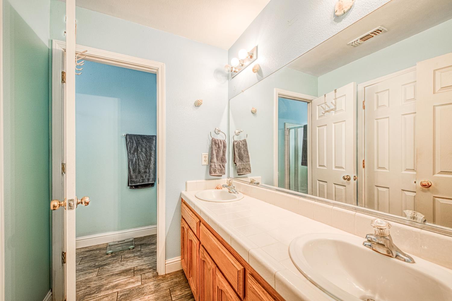 3496 N Academy Ave, Sanger, CA 93657