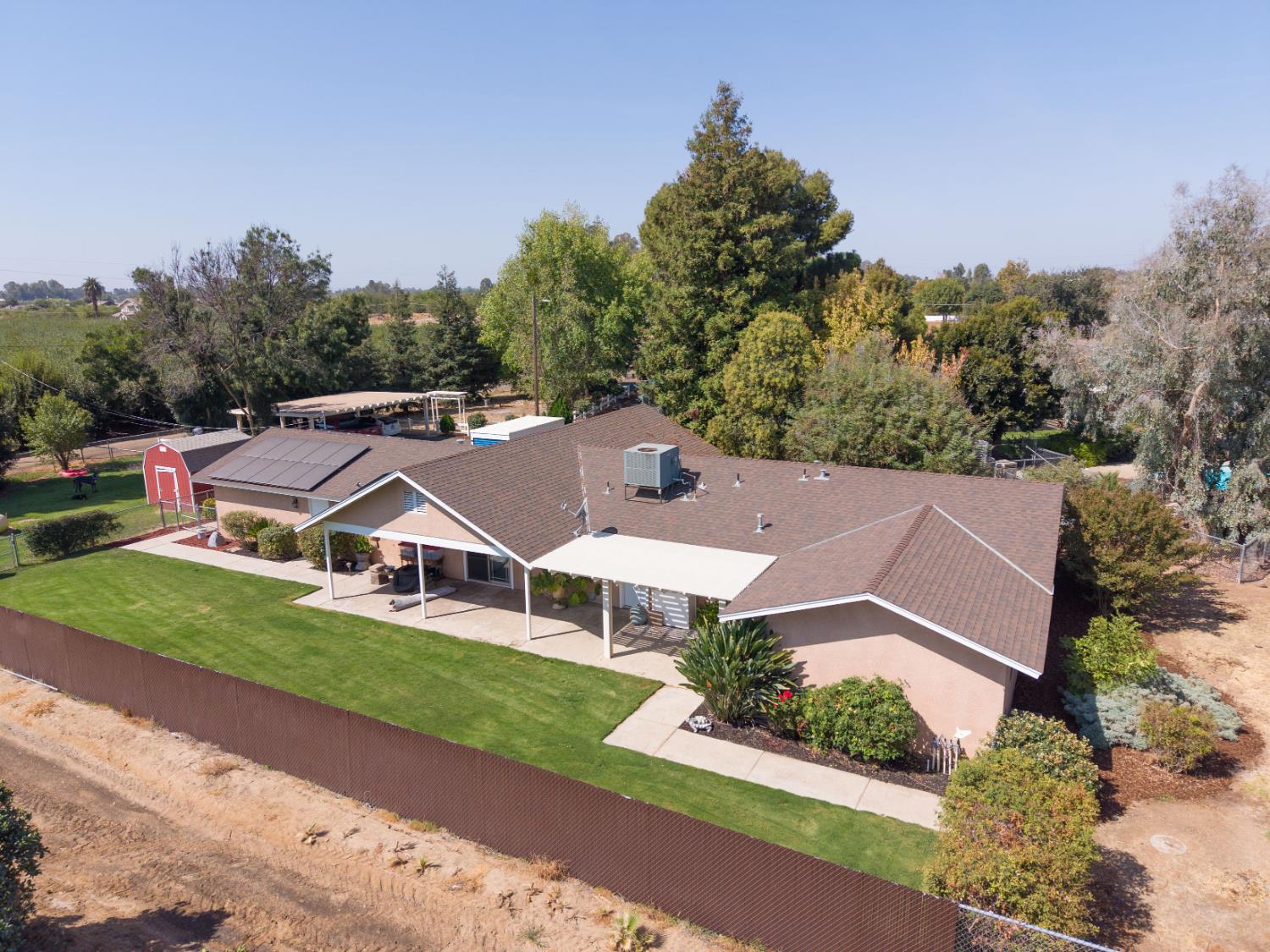 3496 N Academy Ave, Sanger, CA 93657