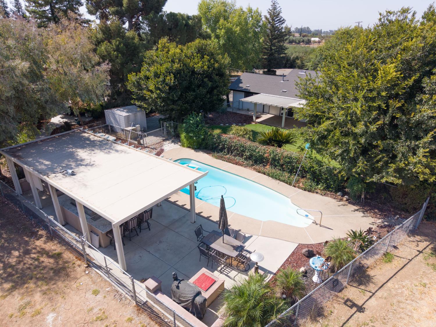 3496 N Academy Ave, Sanger, CA 93657