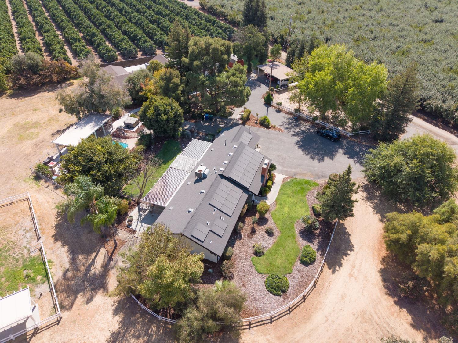 3496 N Academy Ave, Sanger, CA 93657