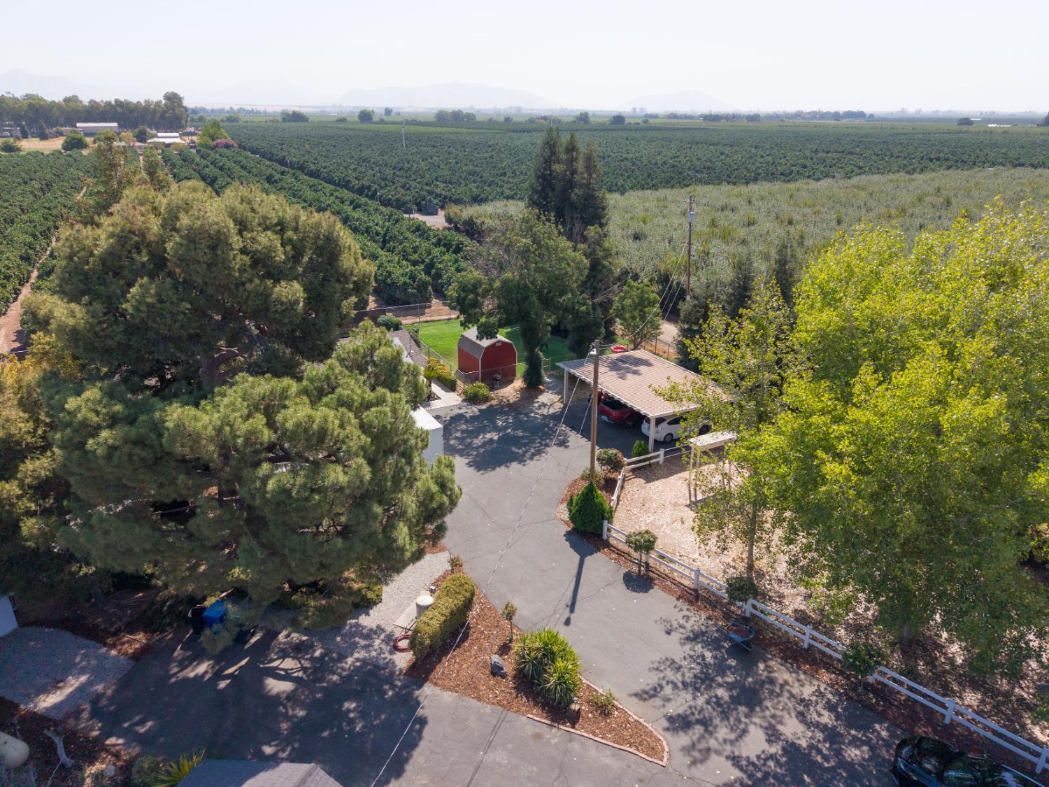 3496 N Academy Ave, Sanger, CA 93657