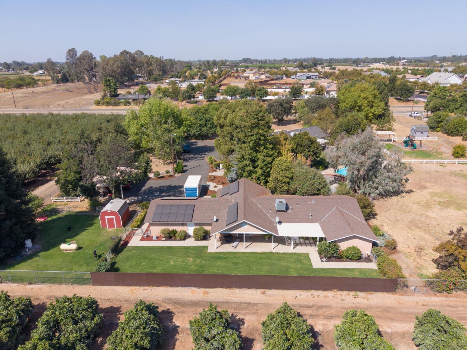 3496 N Academy Ave, Sanger, CA 93657