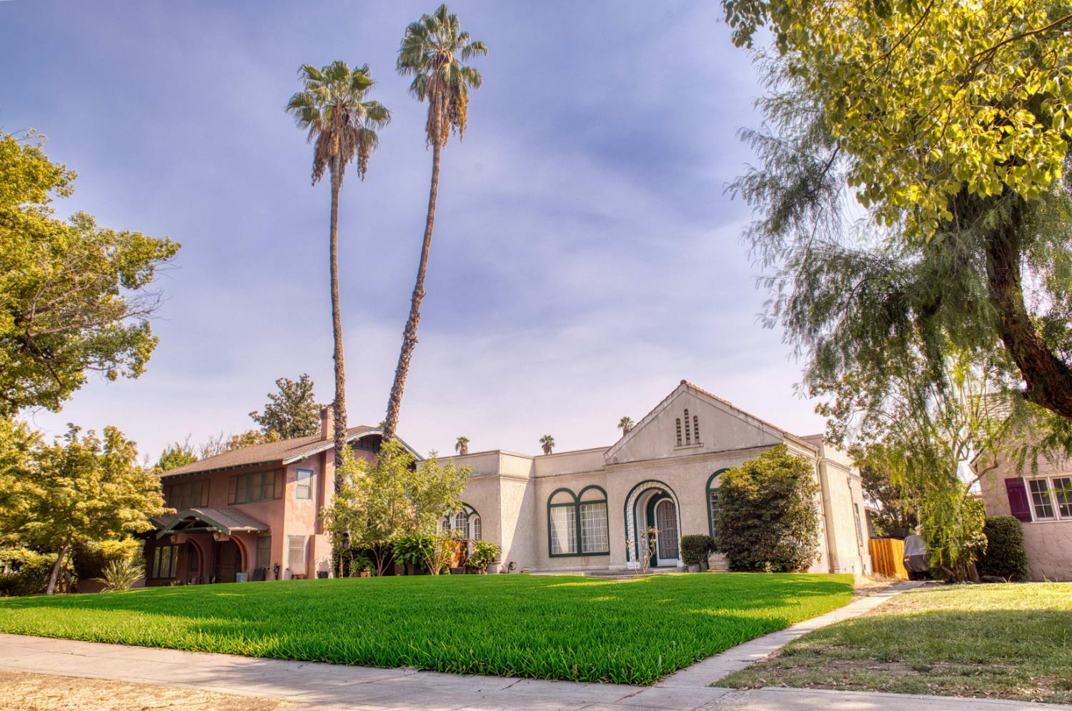 3626 E Huntington Blvd, Fresno, CA 93702