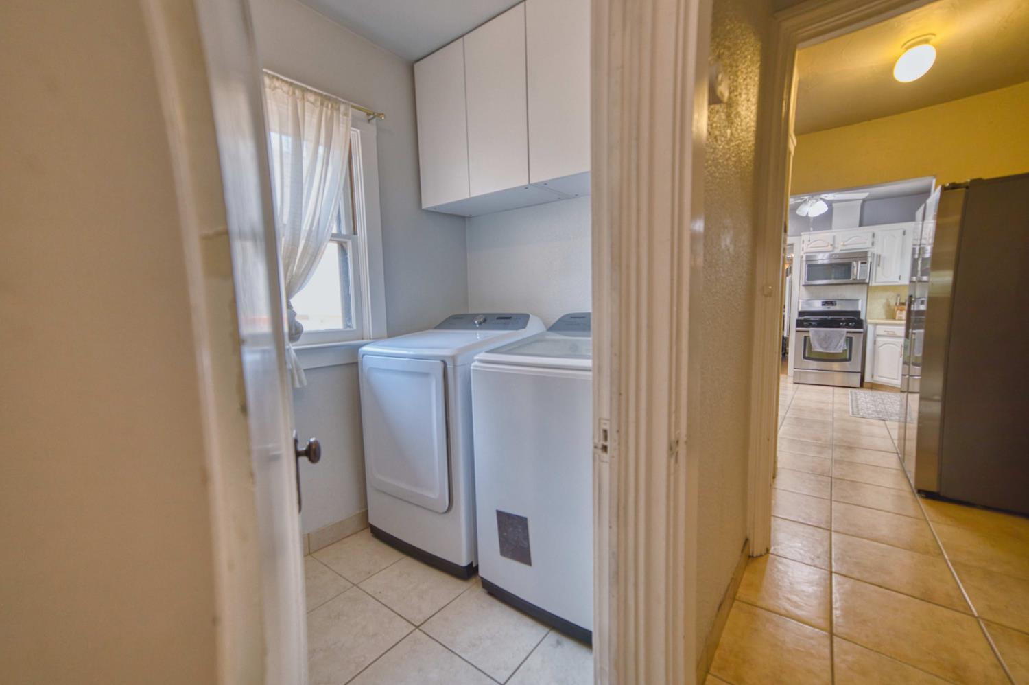 3626 E Huntington Blvd, Fresno, CA 93702
