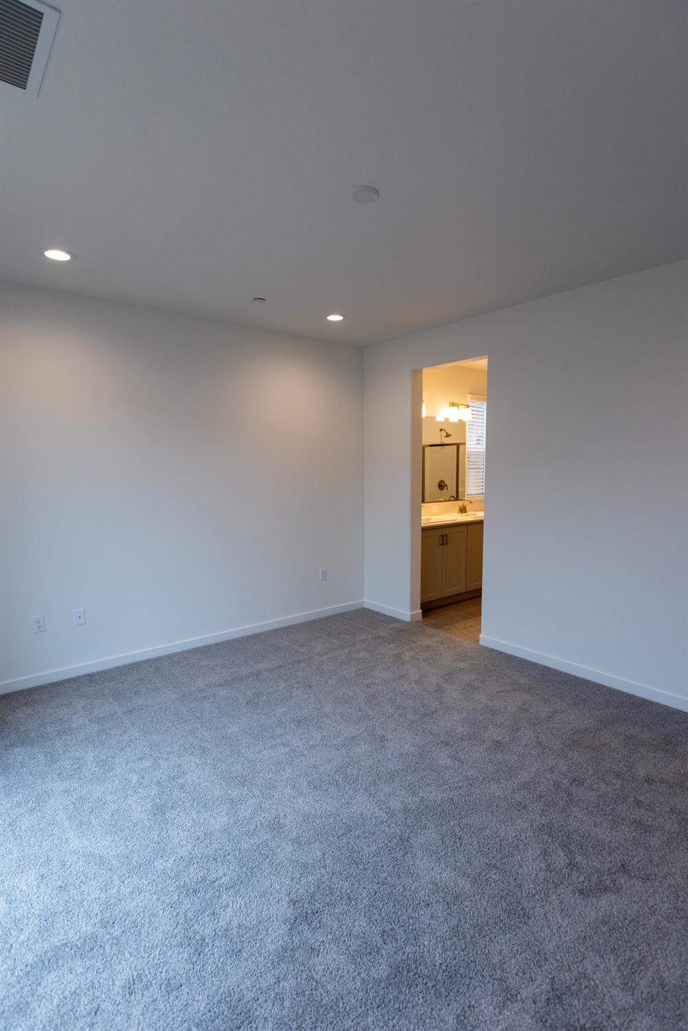 4178 Agnes Ln, Madera, CA 93636