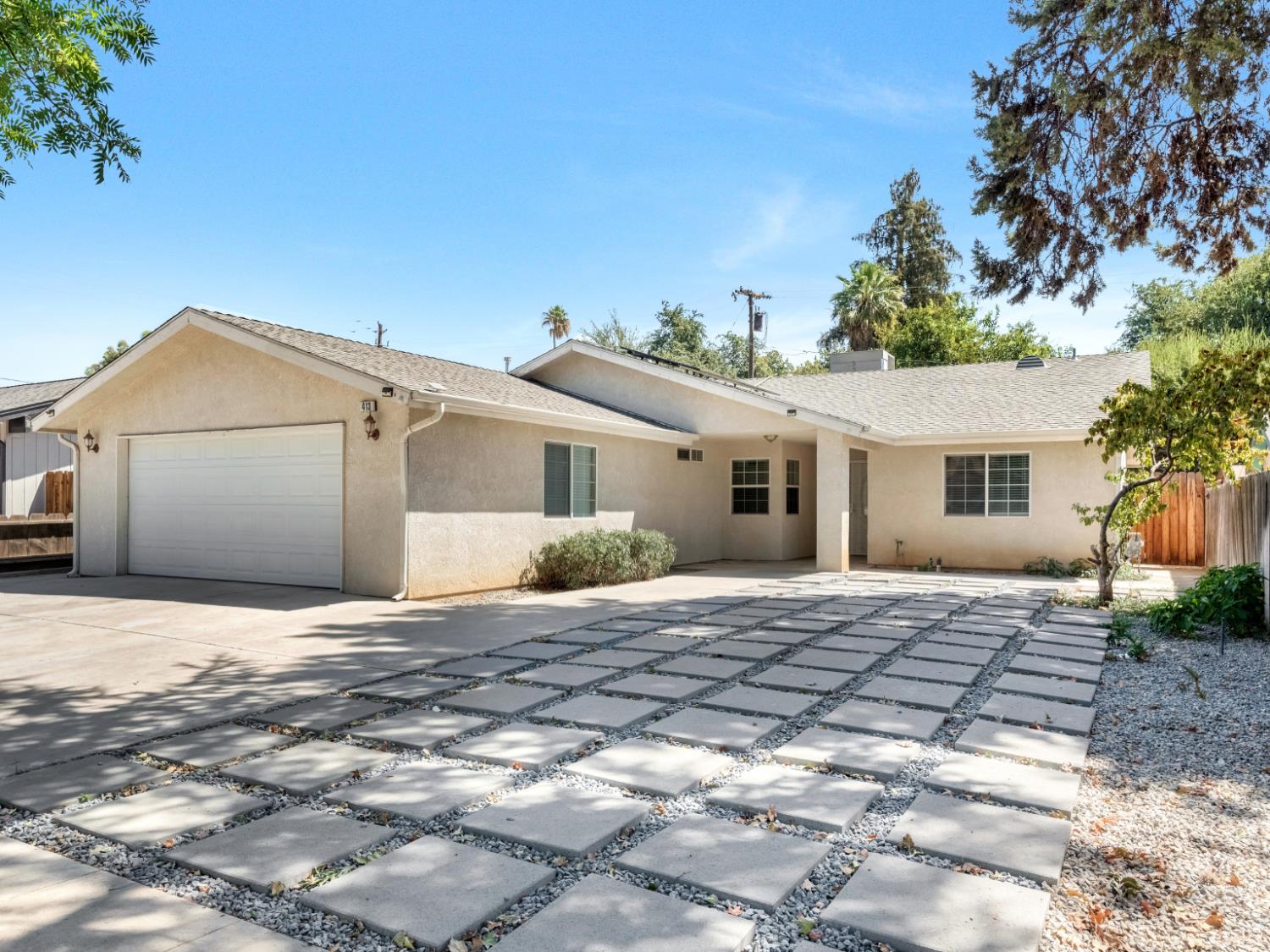 413 S Villa Ave, Fresno, CA 93727