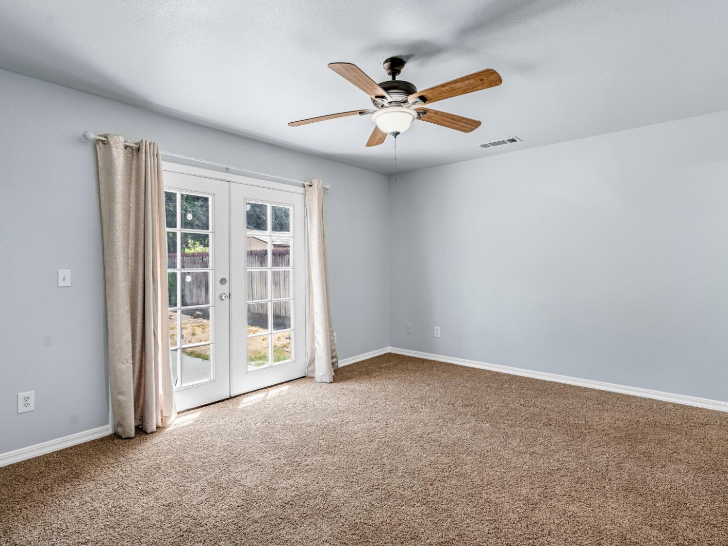 413 S Villa Ave, Fresno, CA 93727