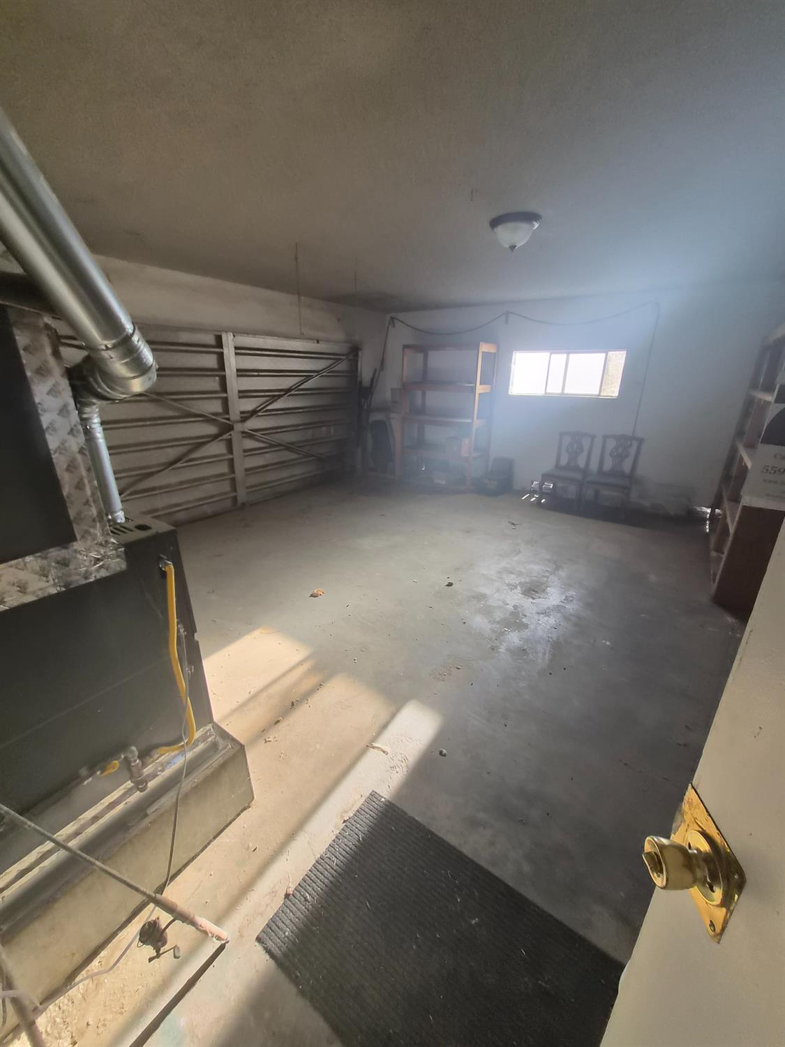 950 E mountian view Ave, Porterville, CA 93257