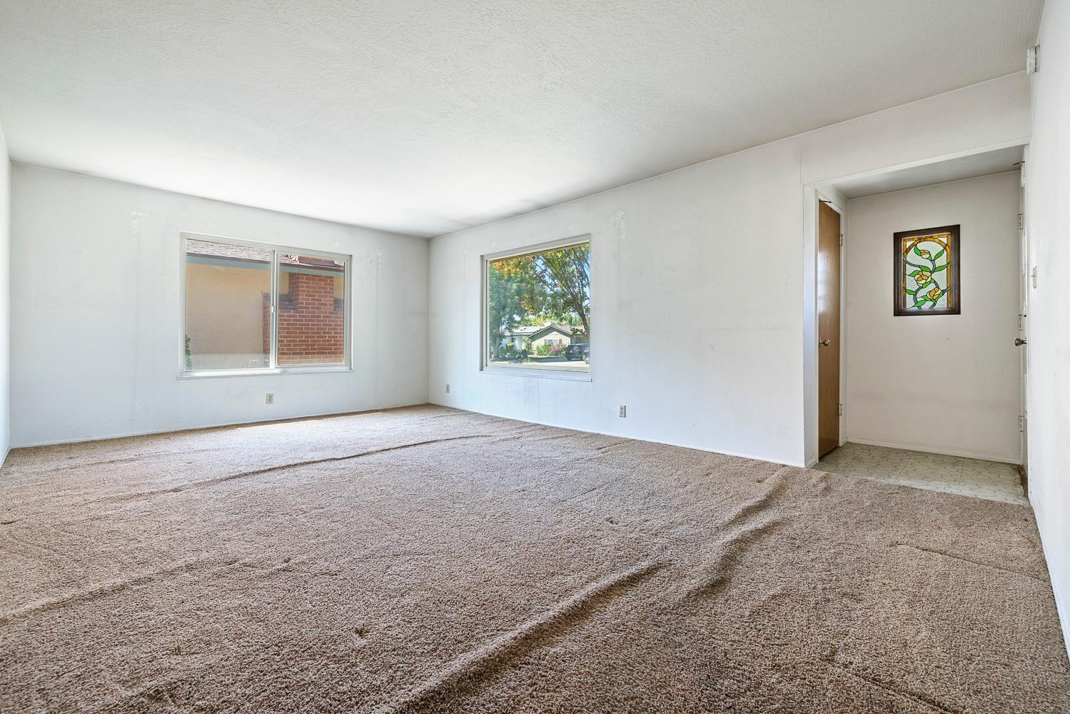 4694 N Mariposa St, Fresno, CA 93726