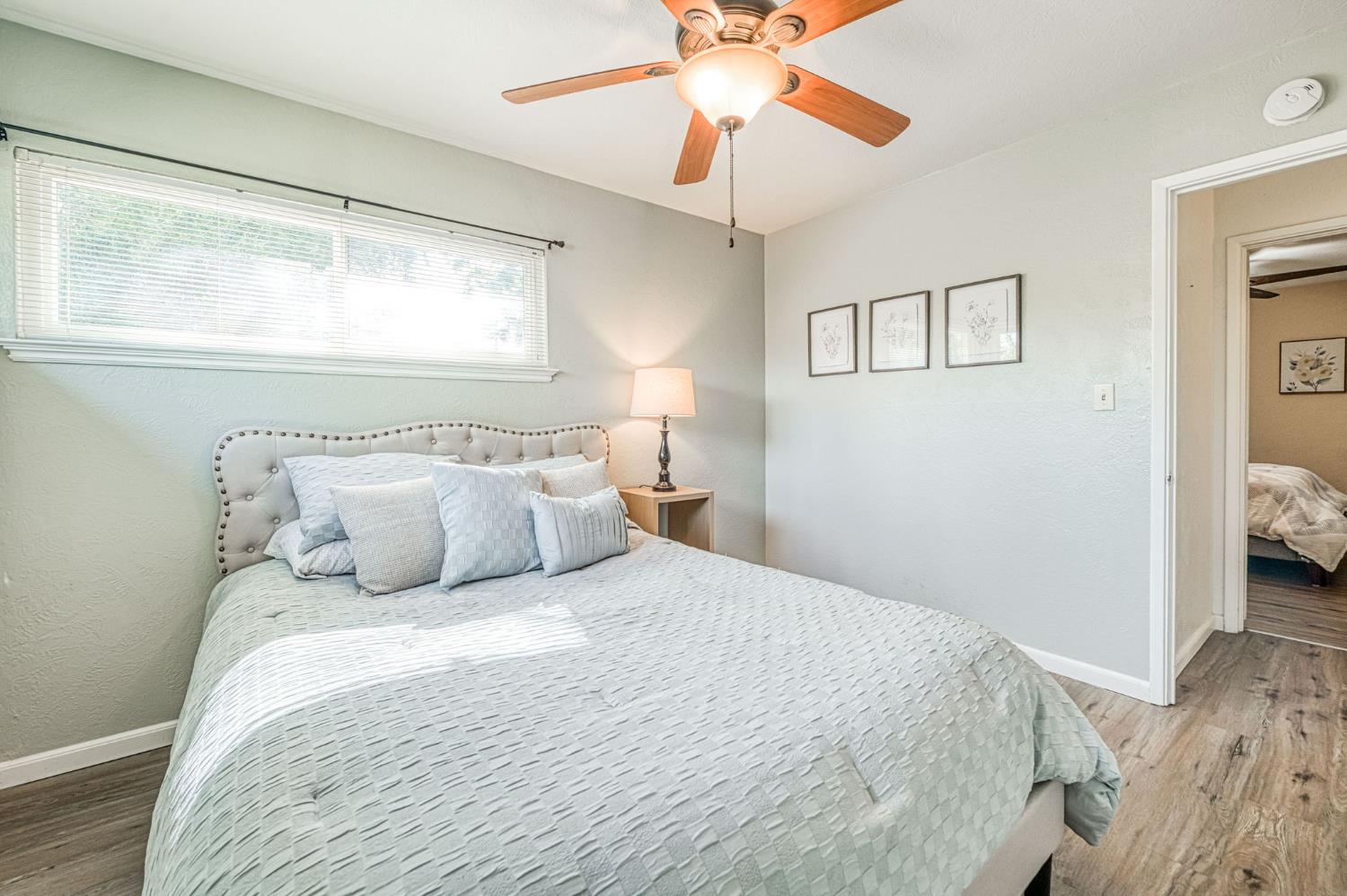 5437 E Buckingham Way, Fresno, CA 93727