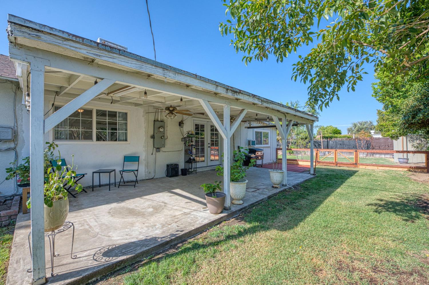 5437 E Buckingham Way, Fresno, CA 93727