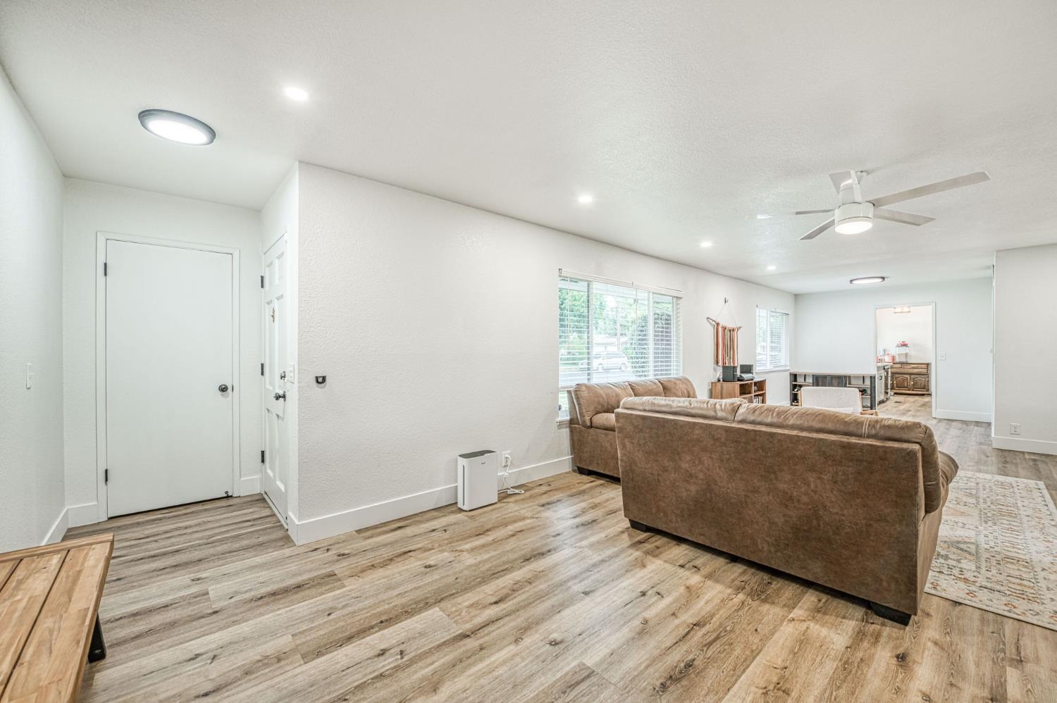 2828 E Fedora Ave, Fresno, CA 93726