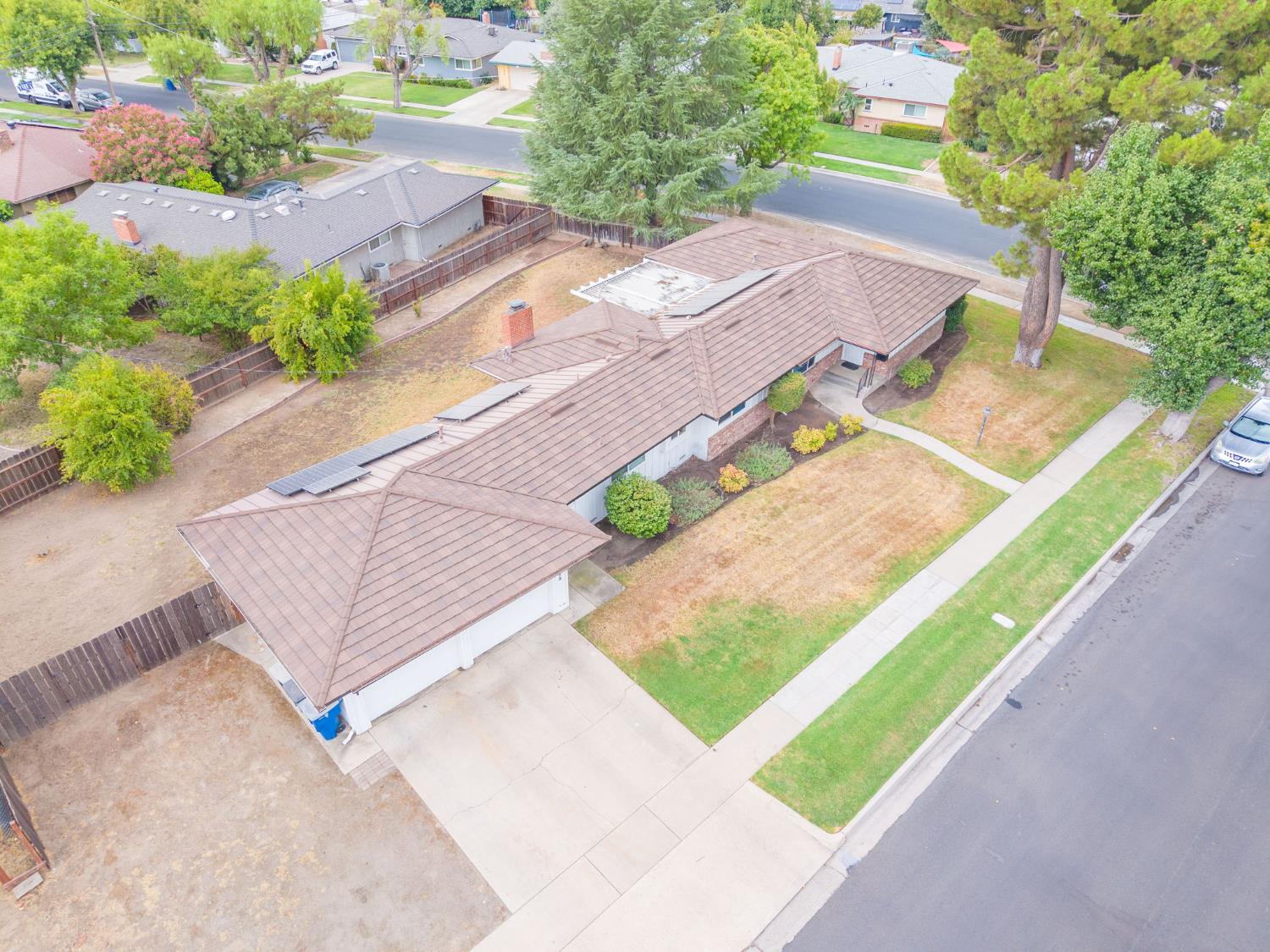 2828 E Fedora Ave, Fresno, CA 93726
