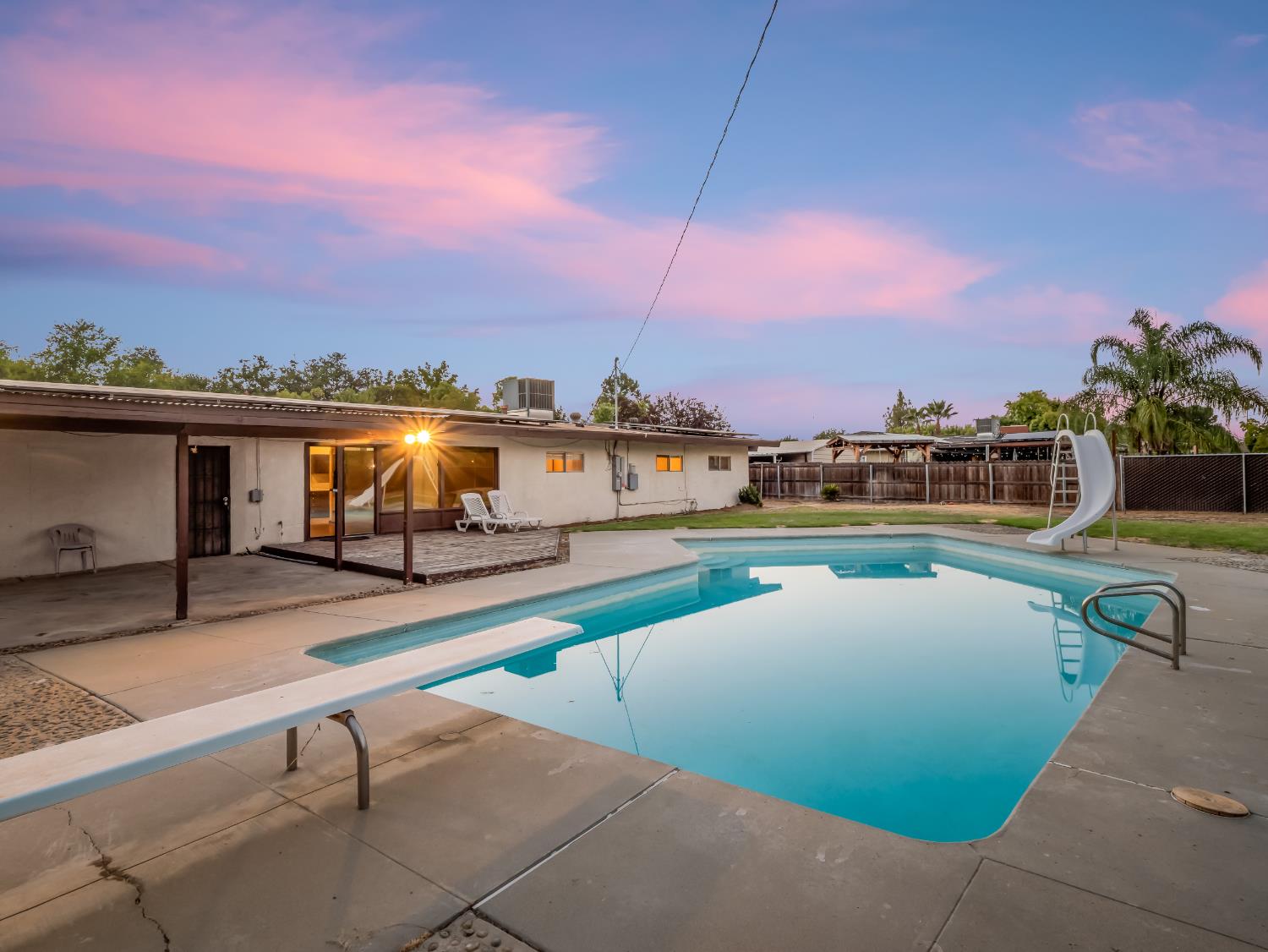 4160 N Dewitt Ave, Fresno, CA 93727
