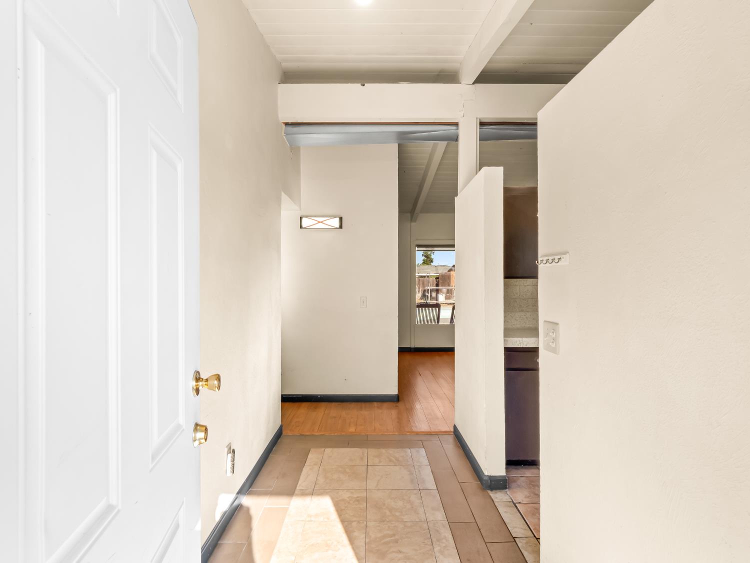 4160 N Dewitt Ave, Fresno, CA 93727