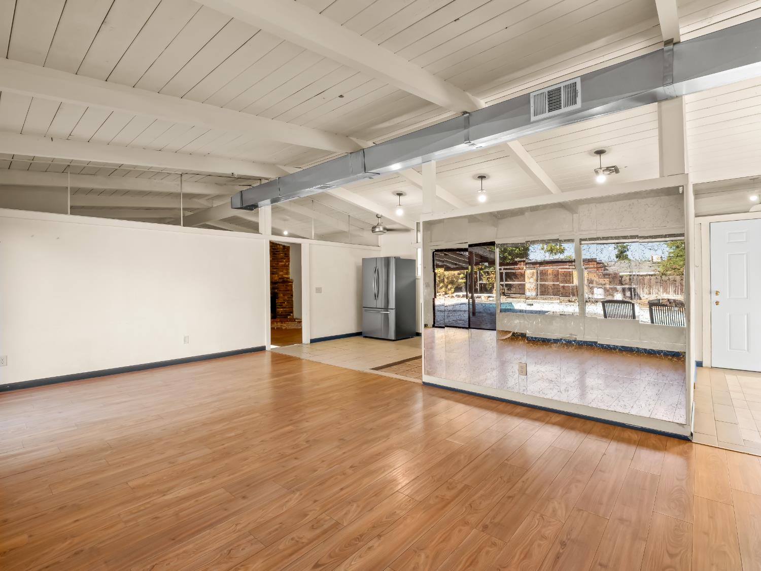 4160 N Dewitt Ave, Fresno, CA 93727